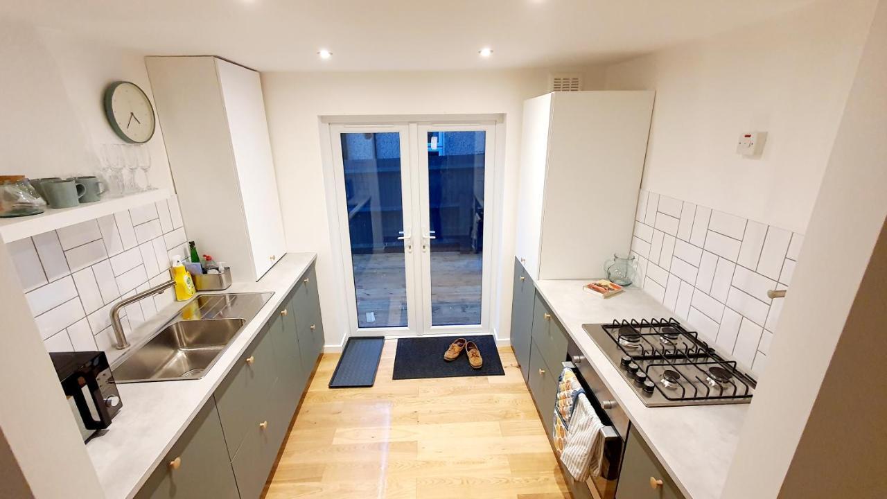 Lovely 2 Bedroom Period Garden Flat. London Exterior photo