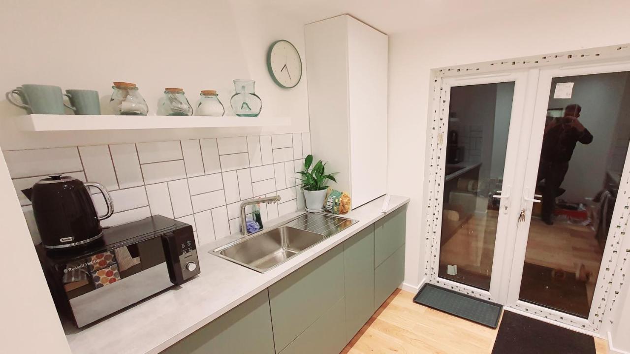 Lovely 2 Bedroom Period Garden Flat. London Exterior photo